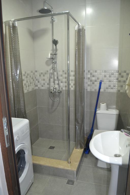 Apartment Mzika Batumi Exterior foto